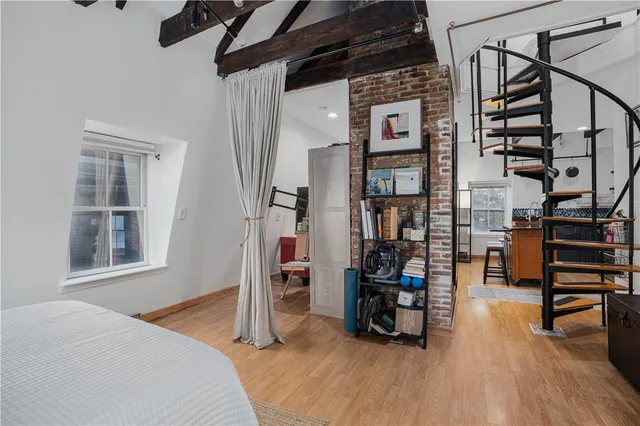 $2,700 | 35 Pelham Street, Unit PHE, Newport, RI 02840