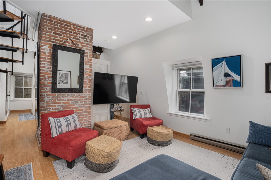 35 Pelham Street, Unit PHE Newport, RI 02840 - Photo 7 of 17