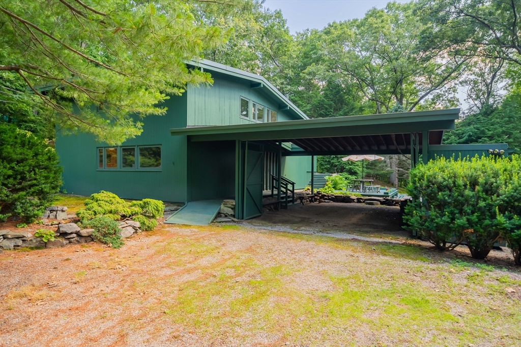 37 Peacock Farm Road Lexington, MA 02421 - Photo 1 of 42