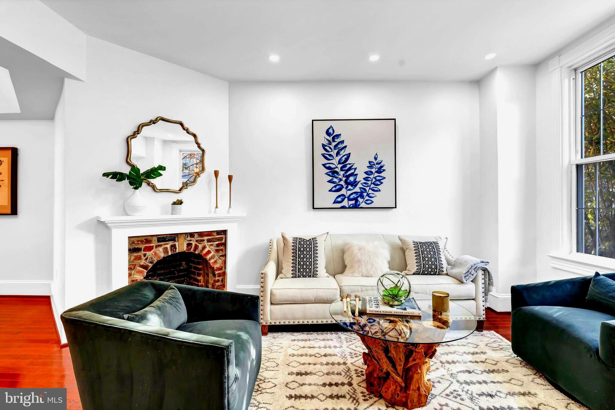 1314 Emerald Street Northeast Washington, DC 20002 - Photo 10 of 65 Living Room