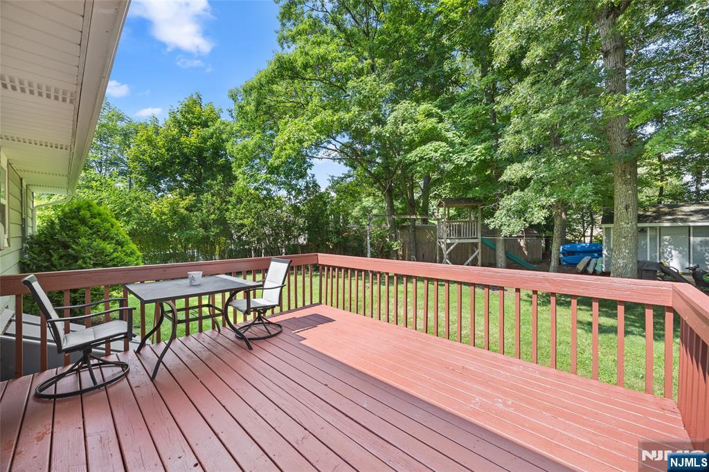 1 Ridgeview Court Vernon, NJ 07422 - Photo 9 of 36 Gallery Image 9