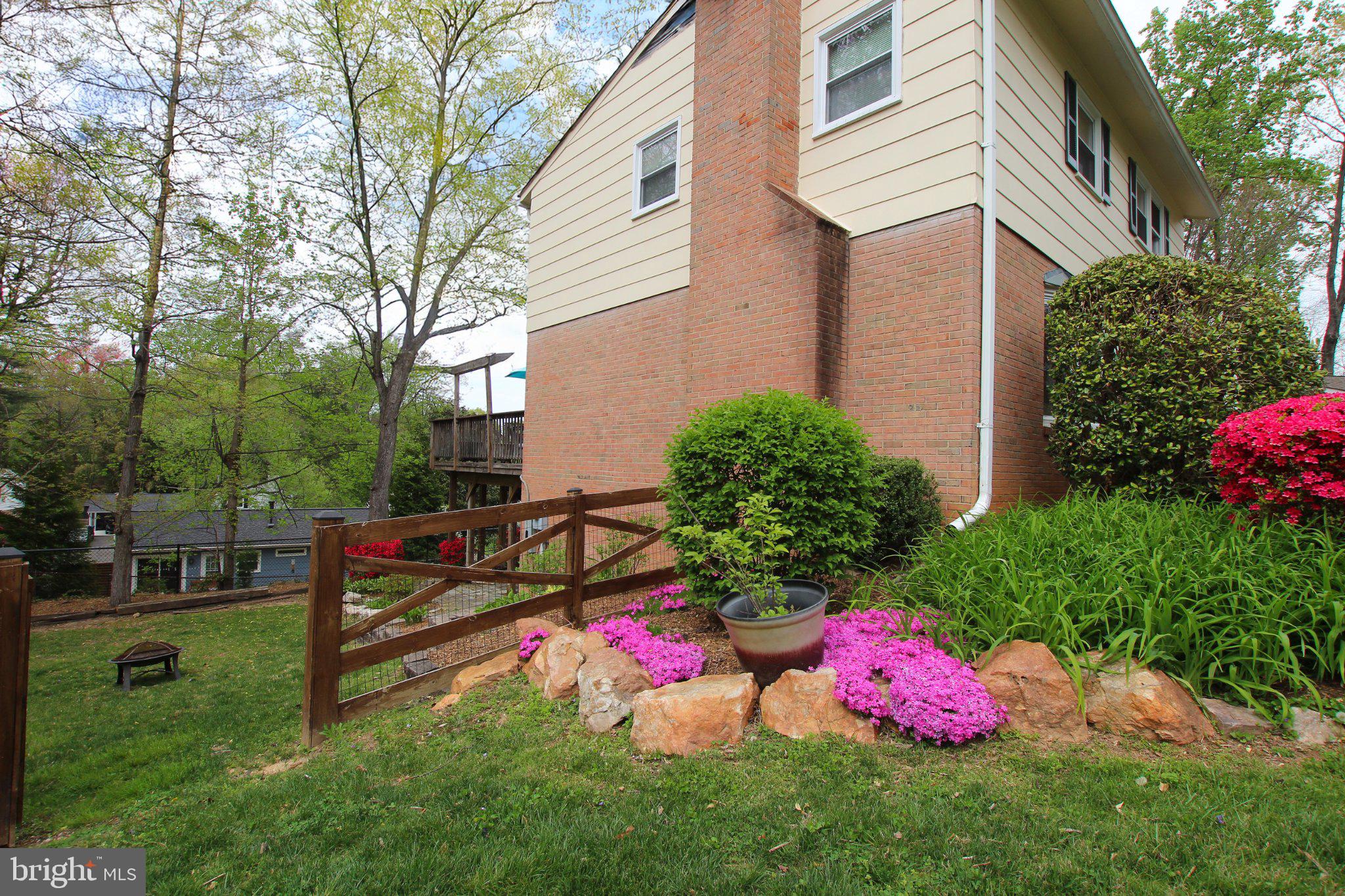 8502 Ivybridge Court Springfield, VA 22152 - Photo 12 of 31 a view of a house with backyard