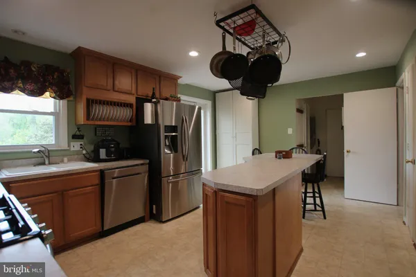 $3,800 | 8502 Ivybridge Court, Springfield, VA 22152