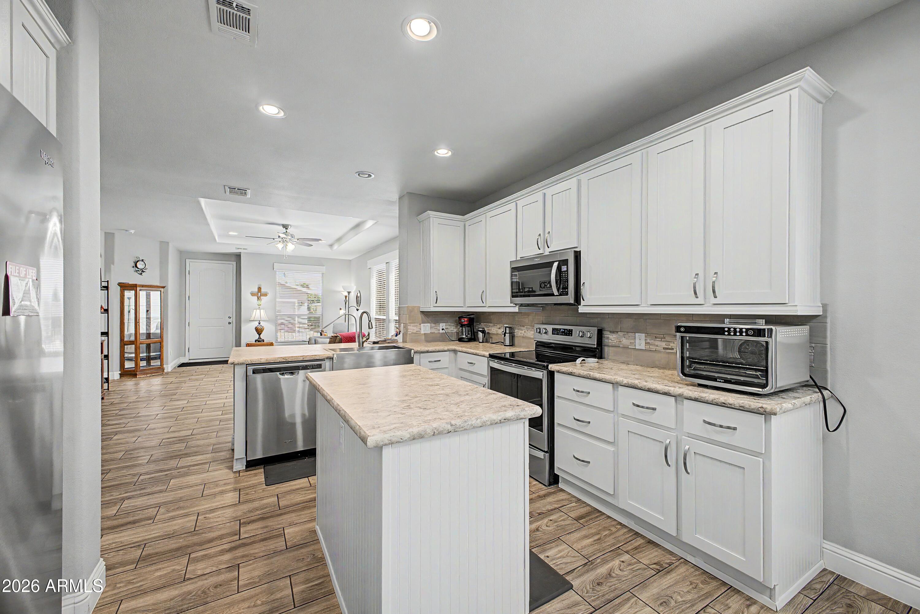 3301 South Goldfield Road, Unit 4076 Apache Junction, AZ 85119 - Photo 8 of 29 17-Goldfield