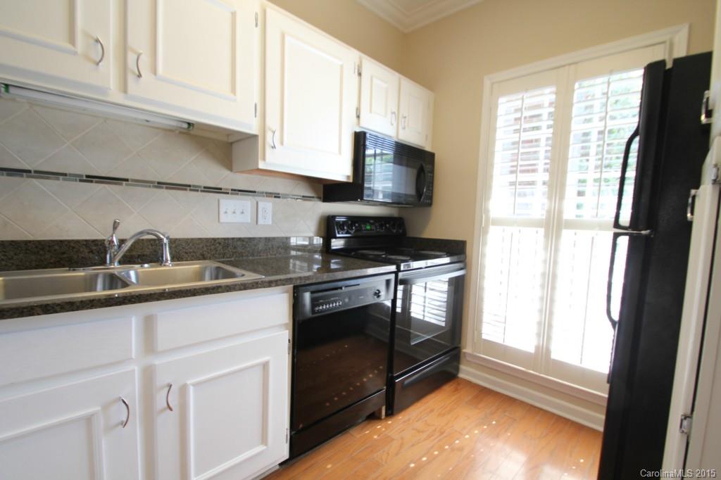 301 Queens Road, Unit 103 Charlotte, NC 28204 - Photo 9 of 19 Gallery Image 9