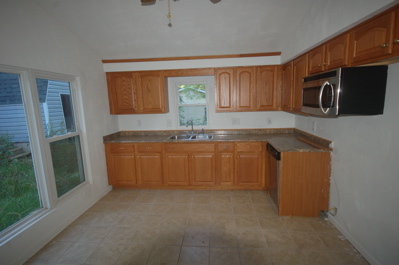 4384 Van Winkle Road Southwest Roanoke, VA 24014 - Photo 2 of 11 KITCHEN