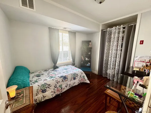 $229,990 | 1 Aspen Court, Unit 1, Coram, NY 11727