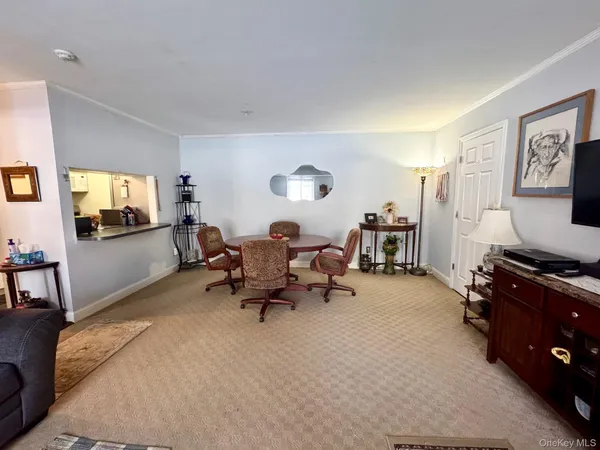 $229,990 | 1 Aspen Court, Unit 1, Coram, NY 11727