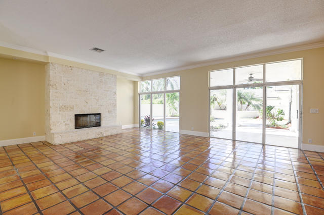 821 Lands End Road Lantana, FL 33462 - Photo 6 of 22 821 Lands End MLS Resize-7