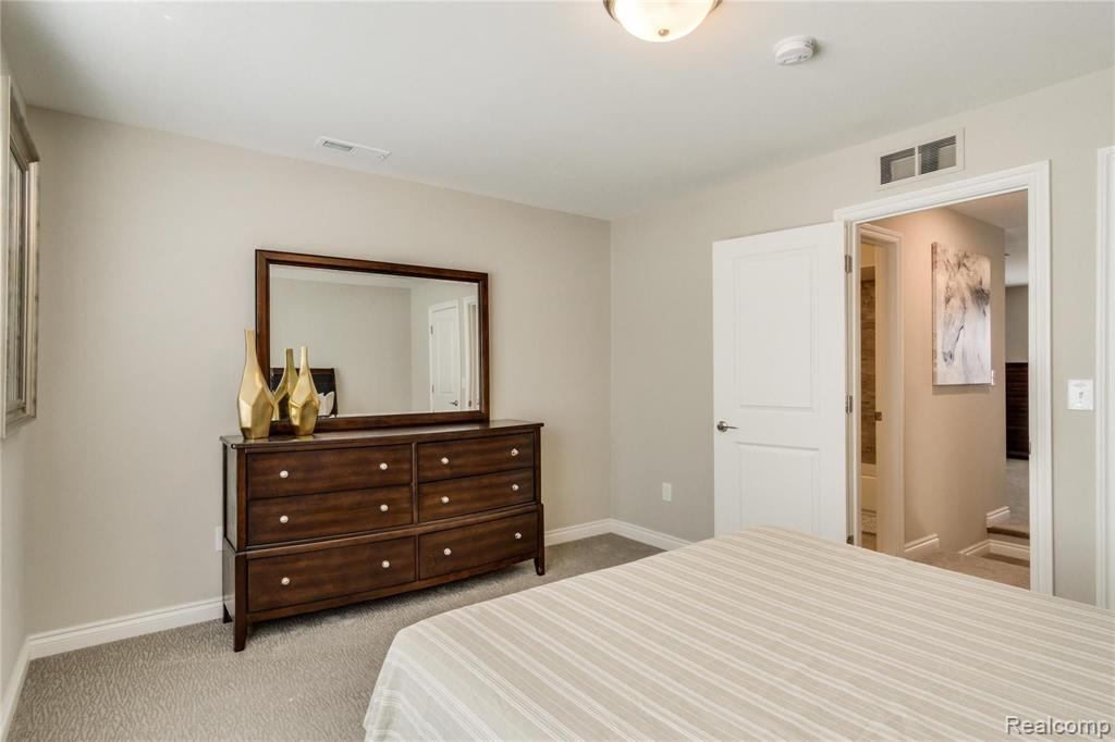 3191 Blossom Ridge Boulevard Rochester, MI 48306 - Photo 20 of 39