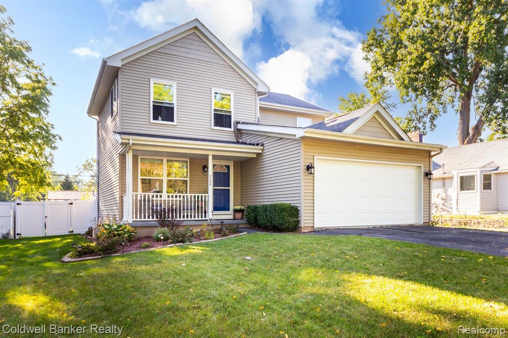 2738 Emmons Avenue Rochester Hills, MI 48307 - Photo 2 of 44