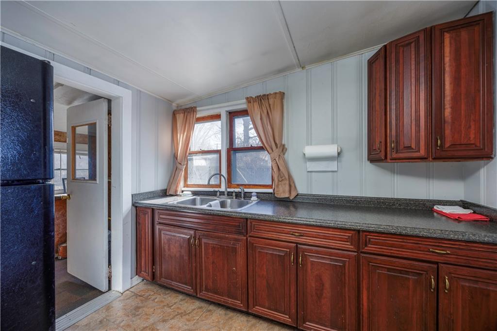 716 North 12th Street Independence, KS 67301 - Photo 11 of 27