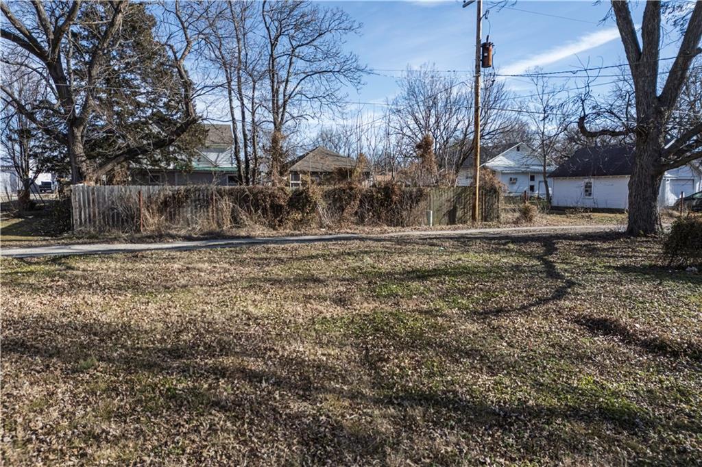 716 North 12th Street Independence, KS 67301 - Photo 26 of 27