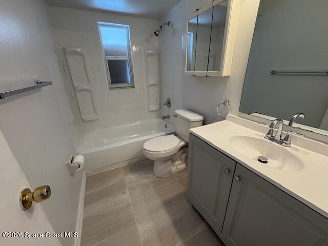 647 School Street Cocoa, FL 32922 - Photo 7 of 8 School Bathroom