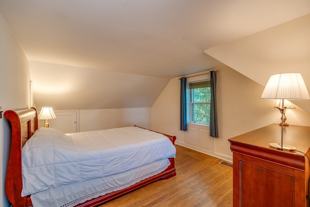 18 Plum Tree Road Amherst, MA 01002 - Photo 22 of 38