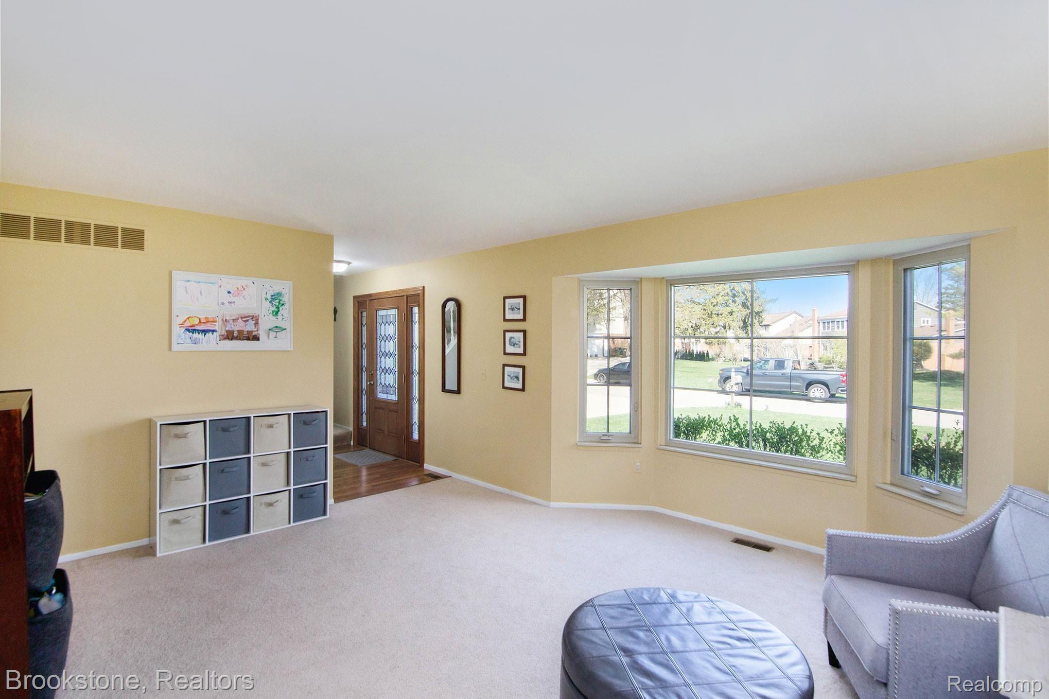 744 Baker Street Rochester, MI 48307 - Photo 20 of 38 BPG_8014.jpg