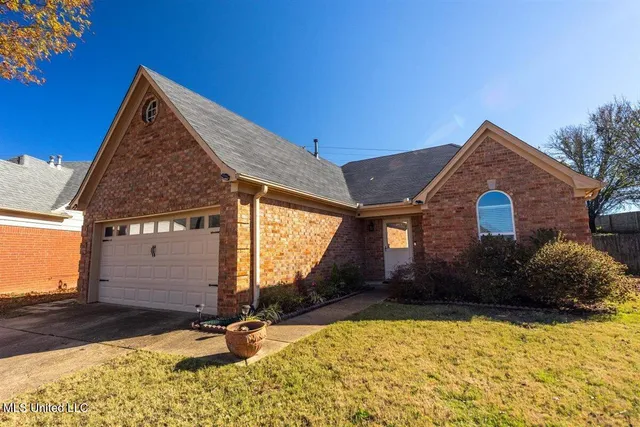 $245,000 | 8164 Clubview Drive, Olive Branch, MS 38654