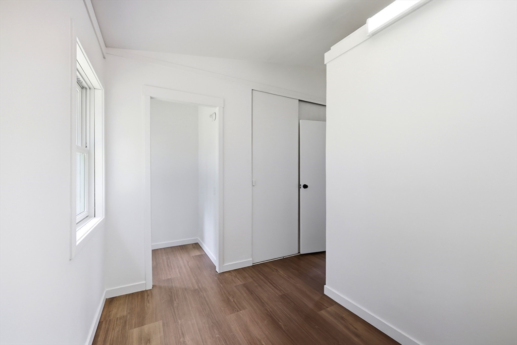 37 Sun Valley Road Holyoke, MA 01040 - Photo 18 of 28
