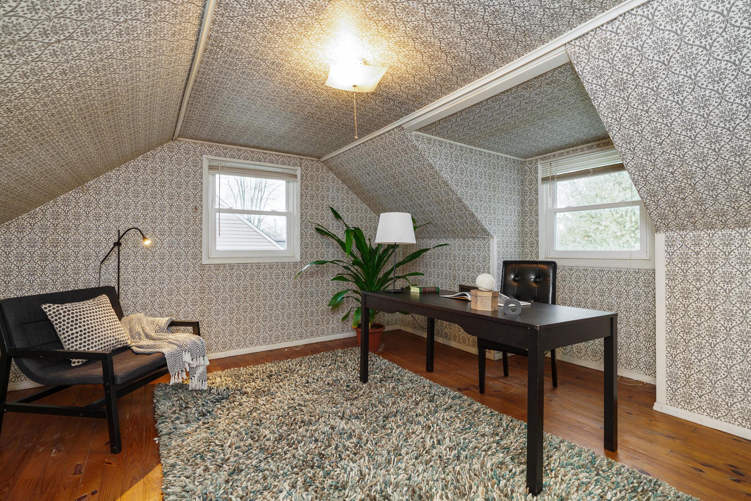 62 North Chesterfield Road Columbus, OH 43209 - Photo 18 of 28 Second Floor Bedroom 2