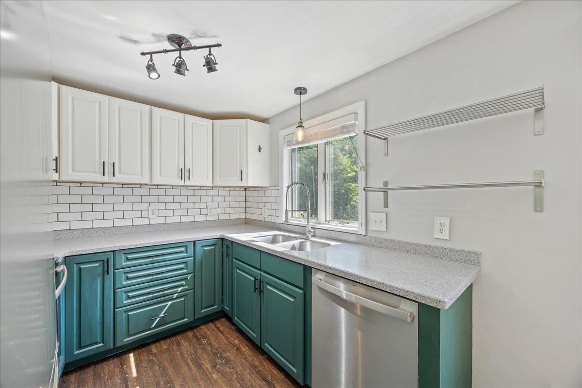 23 Old Stagecoach Road, Unit 10 Epping, NH 03042 - Photo 11 of 25 Gallery Image 11
