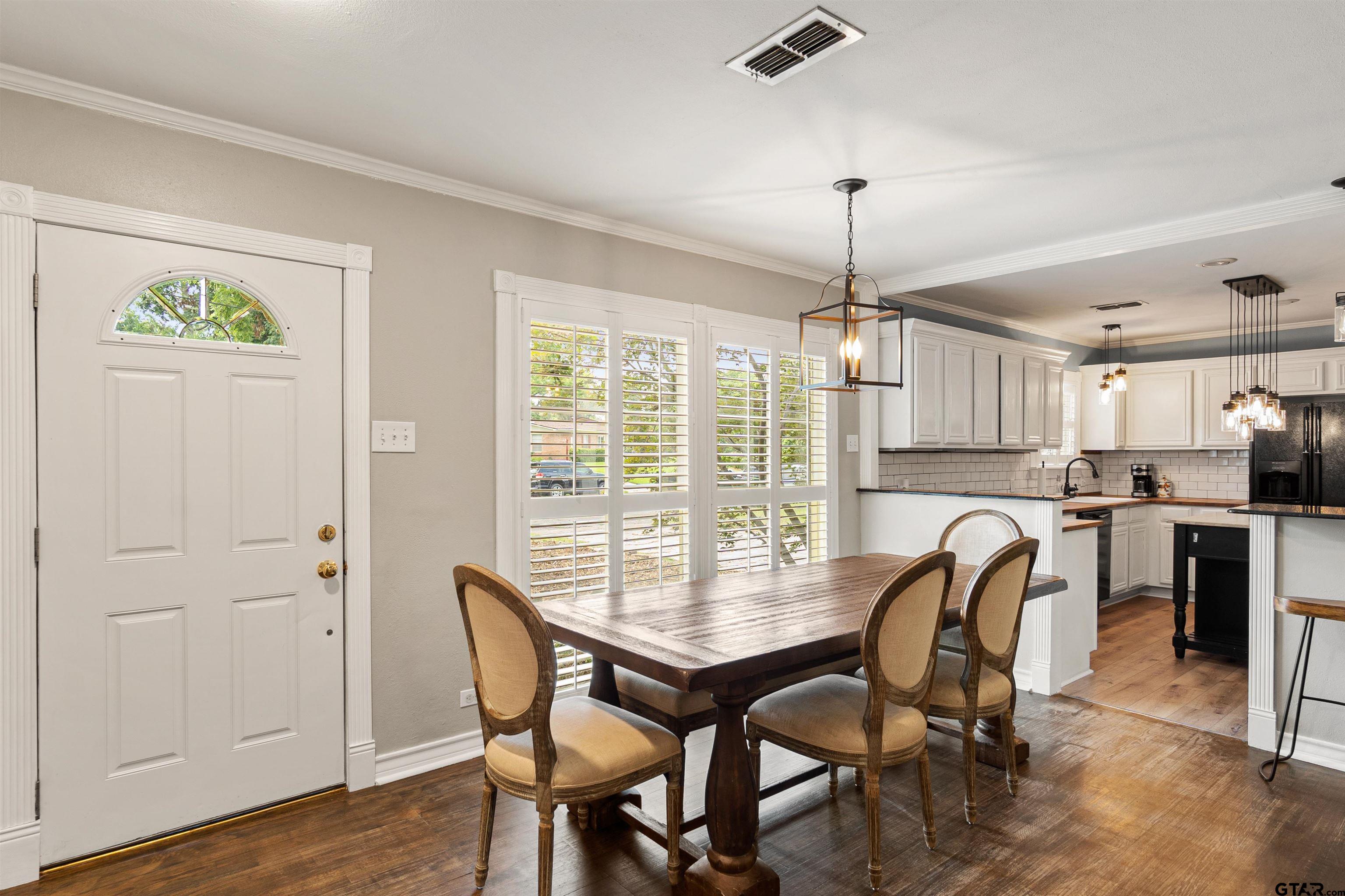 1738 Sampson Drive Tyler, TX 75701 - Photo 4 of 26