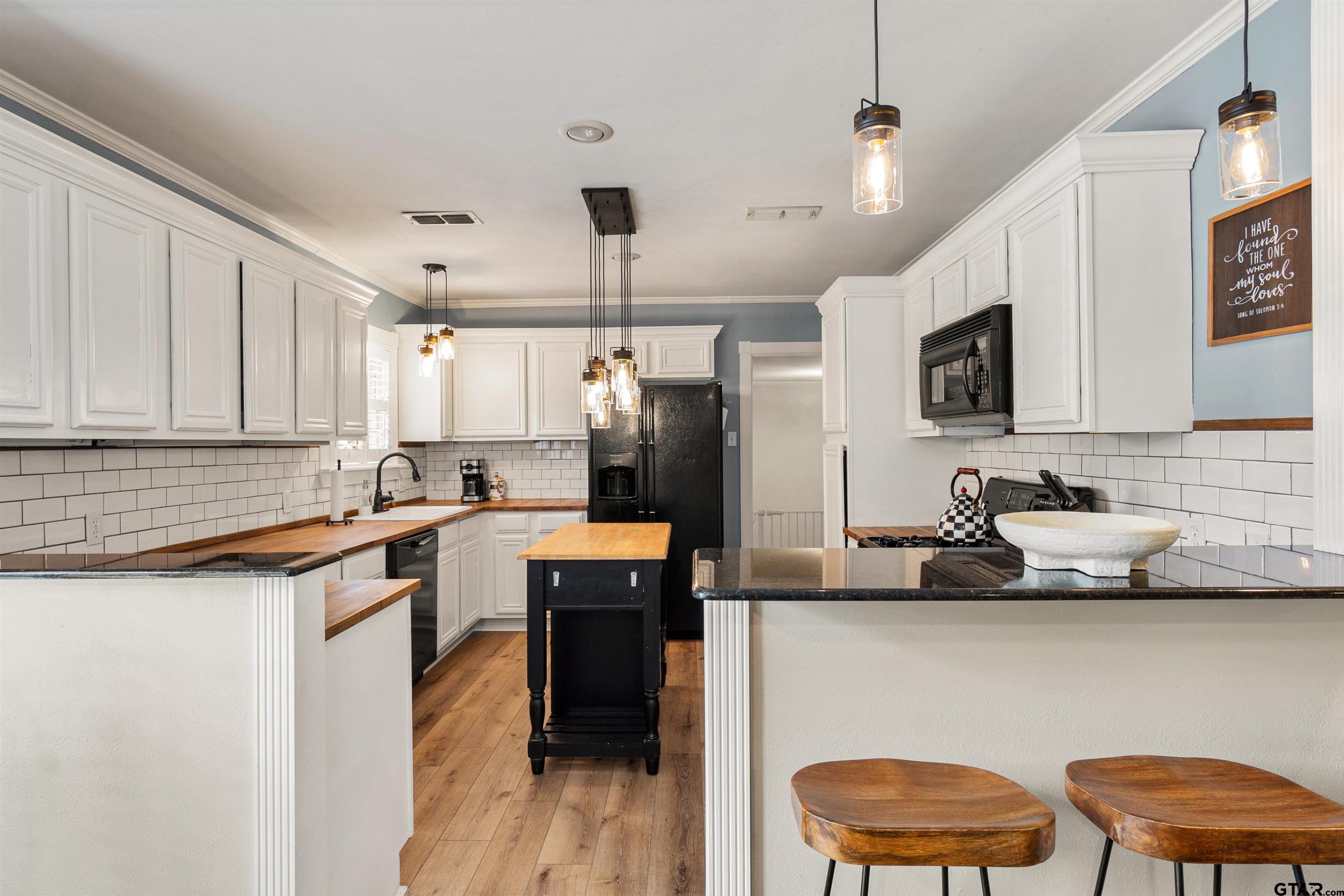 1738 Sampson Drive Tyler, TX 75701 - Photo 9 of 26