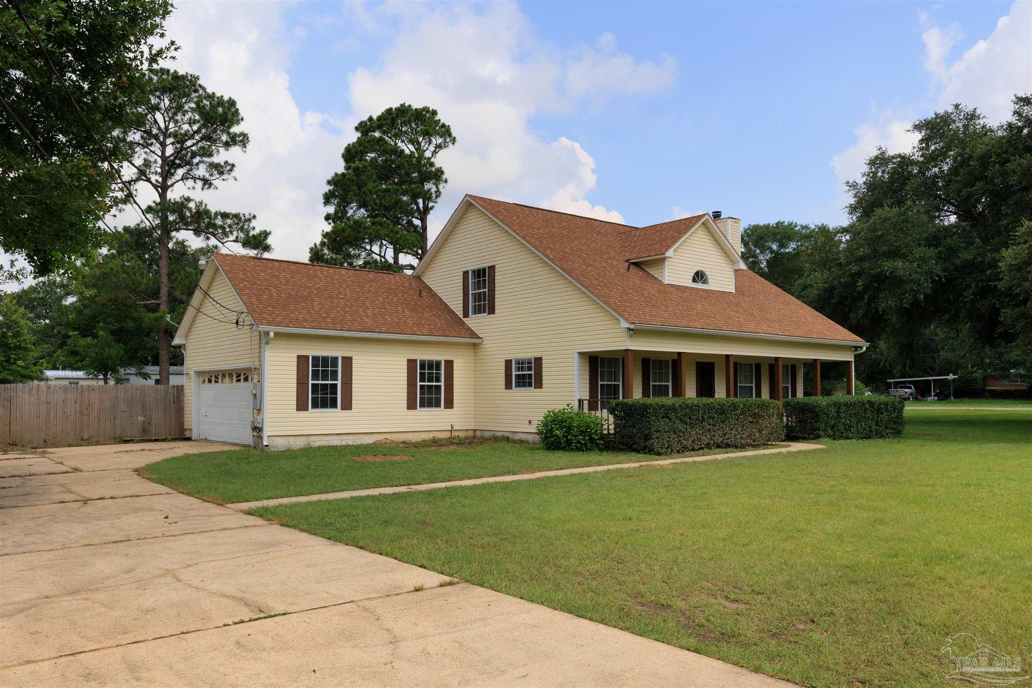2641 Stefani Road Cantonment, FL 32533 - Photo 3 of 25 Gallery Image 3