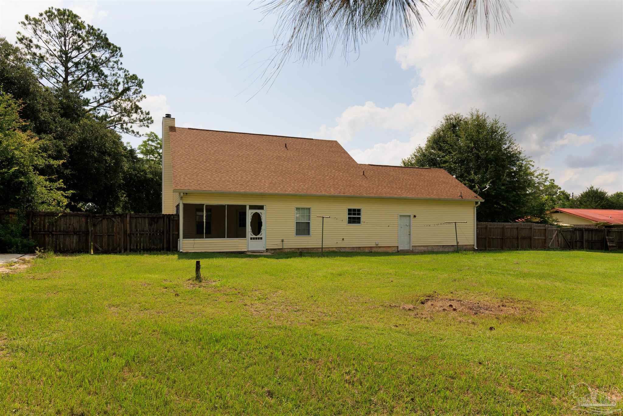 2641 Stefani Road Cantonment, FL 32533 - Photo 6 of 25 Gallery Image 6