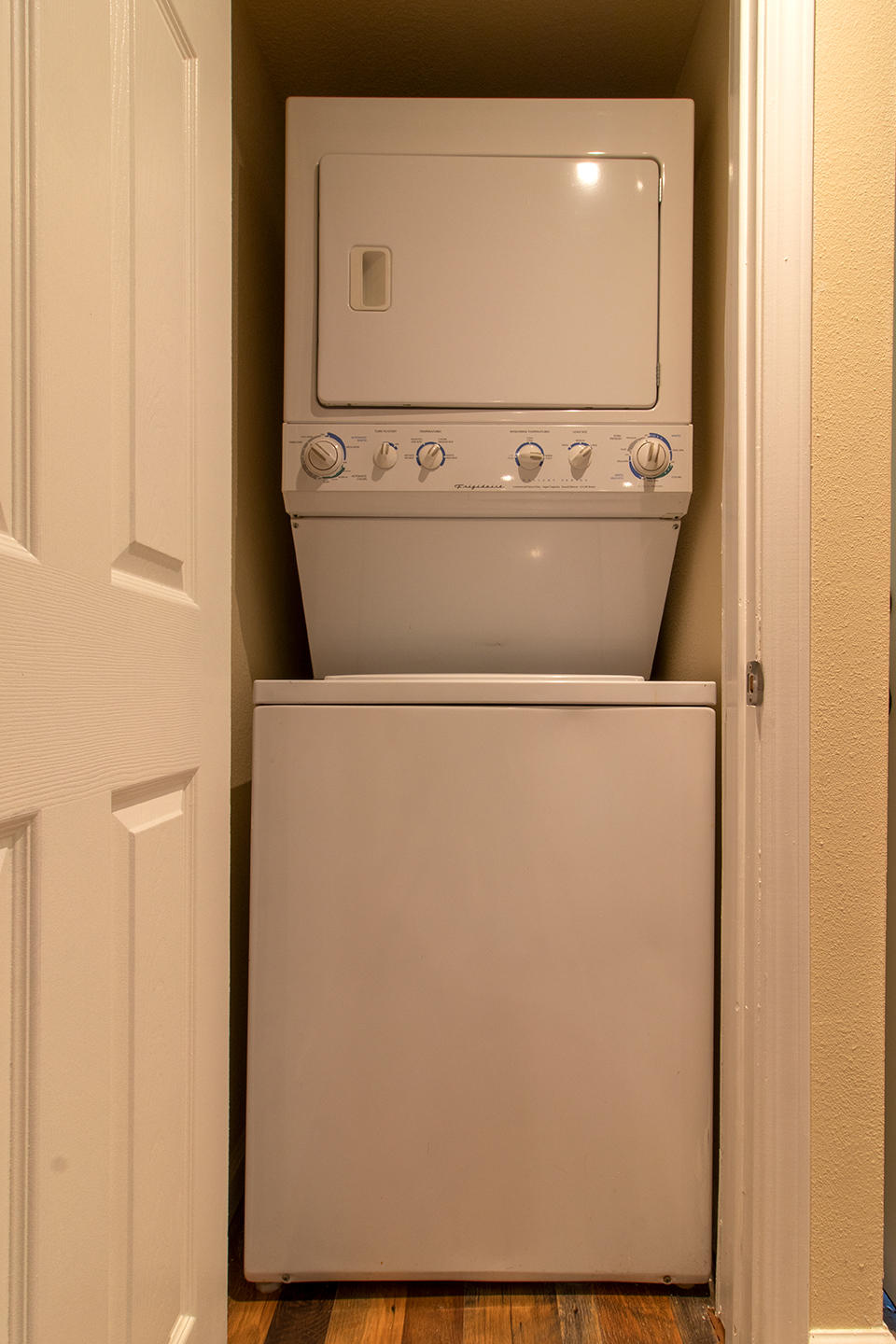 53475 Tollgate Road Idyllwild, CA 92549 - Photo 25 of 46 a close up of a washer and dryer