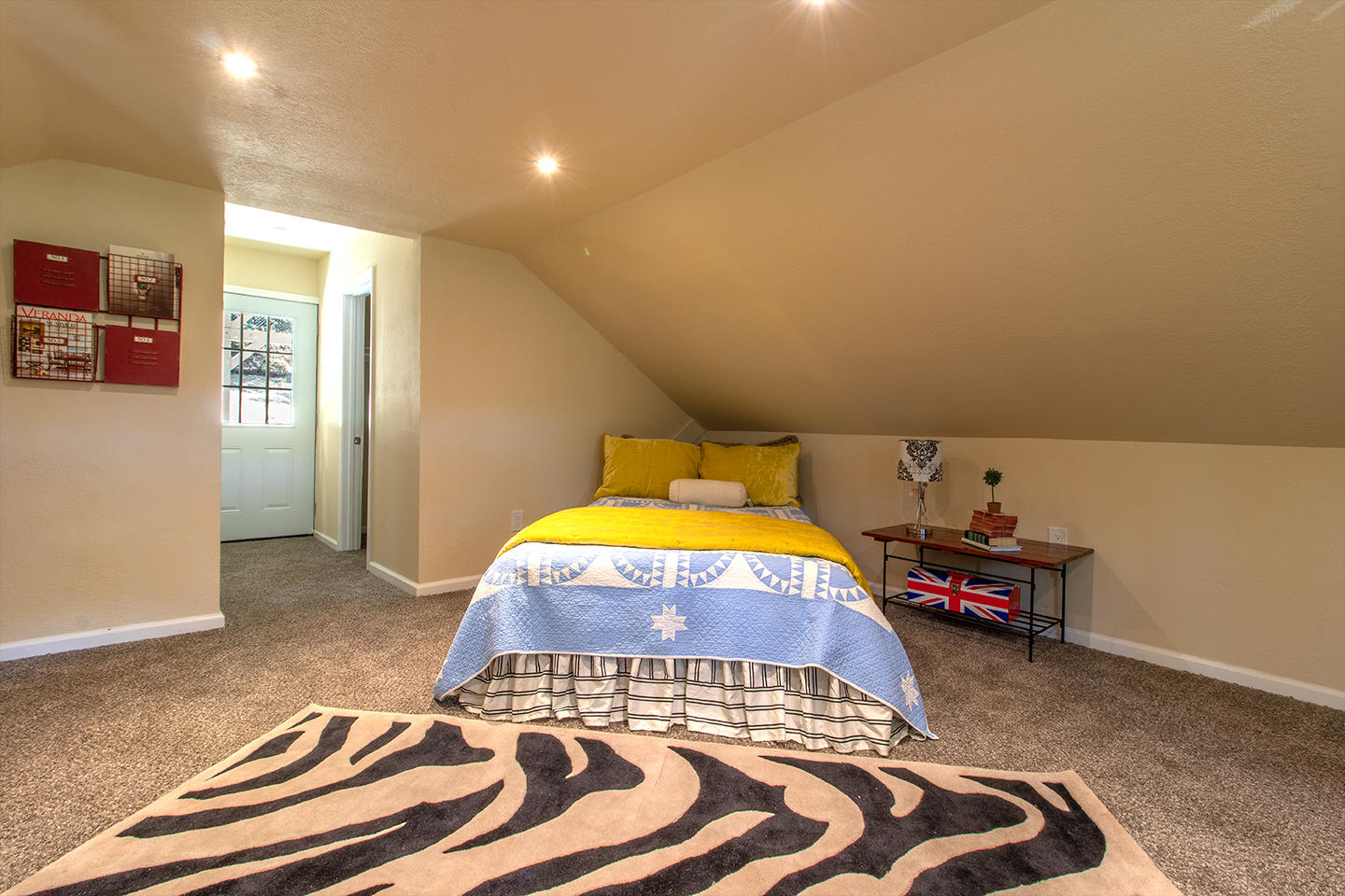 53475 Tollgate Road Idyllwild, CA 92549 - Photo 30 of 46 a bedroom with a bed and a table