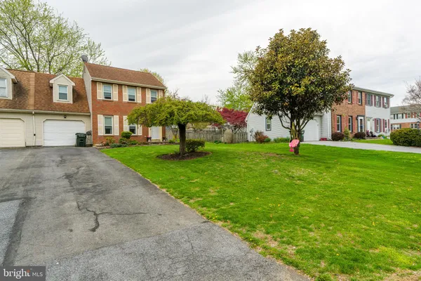 $319,900 | 6 Windwood Place, Lititz, PA 17543