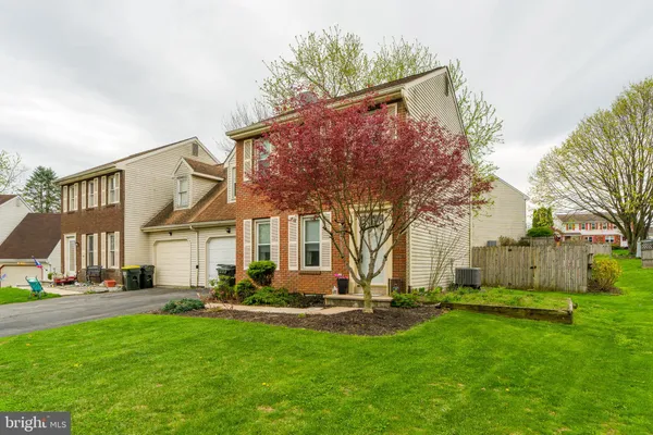 $319,900 | 6 Windwood Place, Lititz, PA 17543