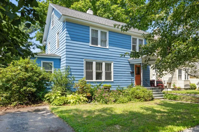 $699,999 | 115 Caroline Street, Burlington, VT 05401