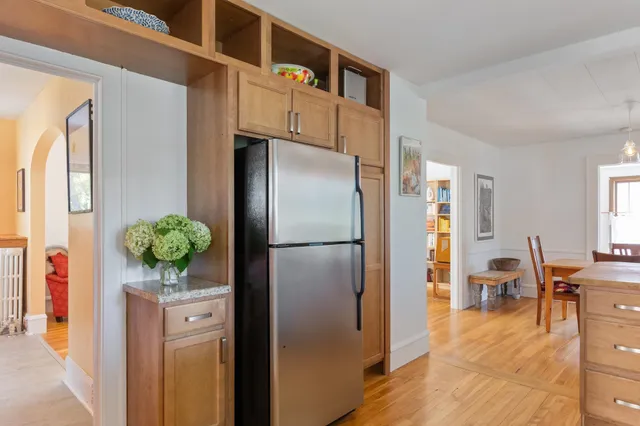 $699,999 | 115 Caroline Street, Burlington, VT 05401