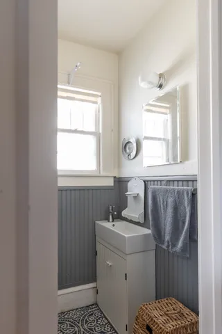 $699,999 | 115 Caroline Street, Burlington, VT 05401