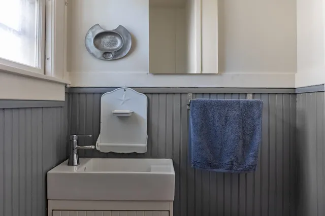 $699,999 | 115 Caroline Street, Burlington, VT 05401