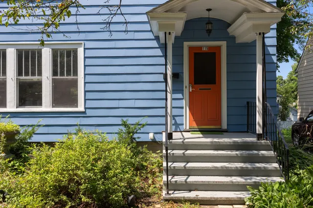 $699,999 | 115 Caroline Street, Burlington, VT 05401