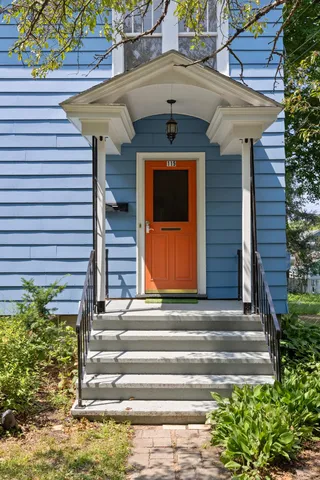 $699,999 | 115 Caroline Street, Burlington, VT 05401