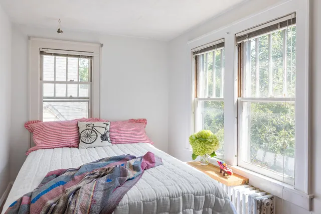 $699,999 | 115 Caroline Street, Burlington, VT 05401