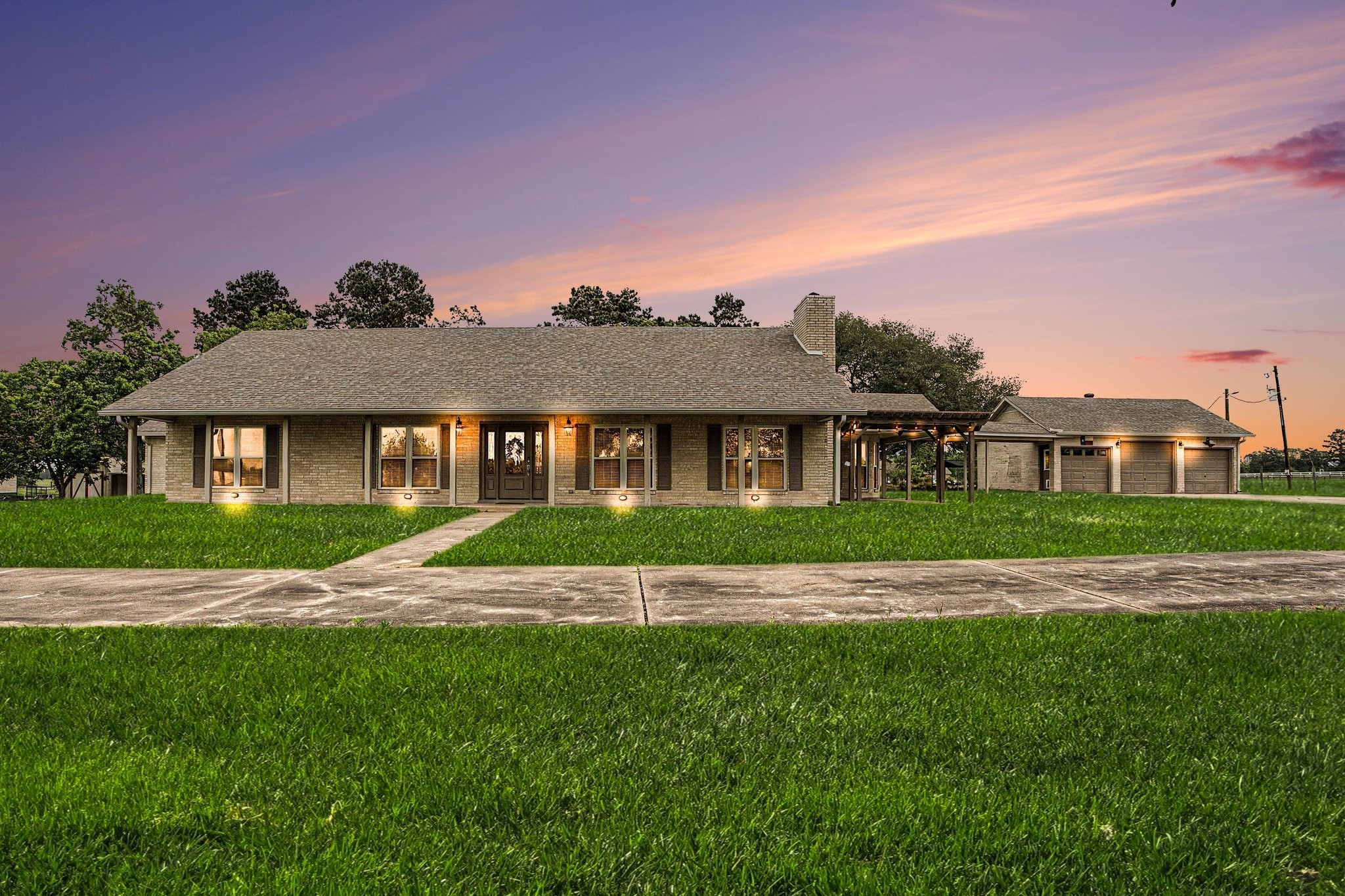 35564 Brumlow Road Hempstead, TX 77445 - Photo 2 of 46 a front view of house with yard and green space
