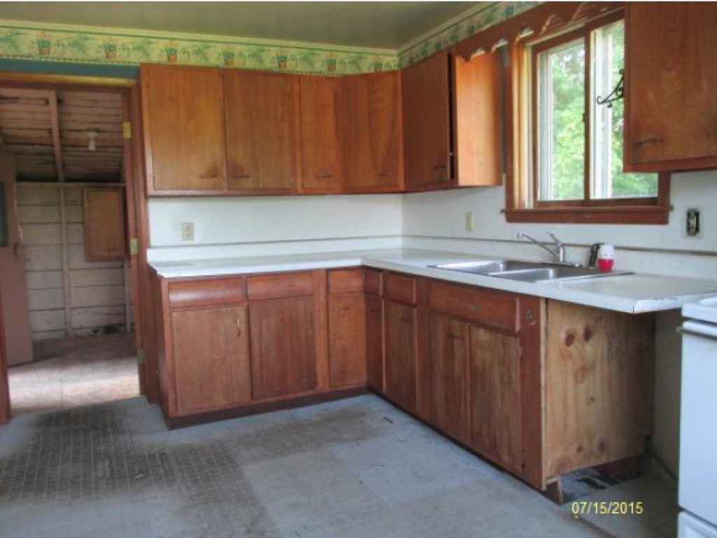 13 Florence Road Proctor, VT 05765 - Photo 4 of 12