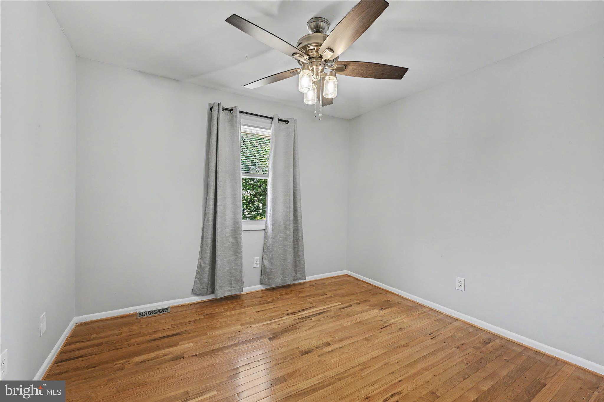 401 Grove Ridge Court Linthicum Heights, MD 21090 - Photo 13 of 35