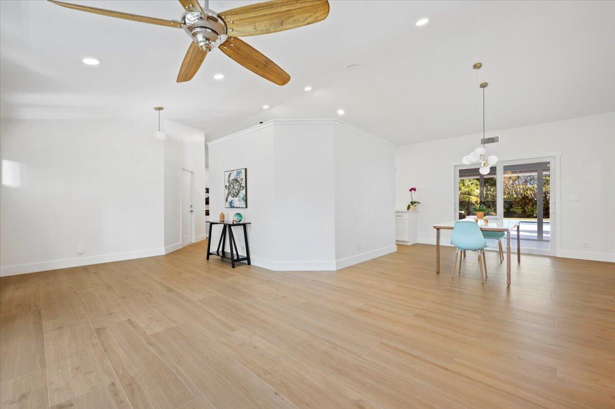 5776 Senegal Drive Jupiter, FL 33458 - Photo 16 of 57 living dining area