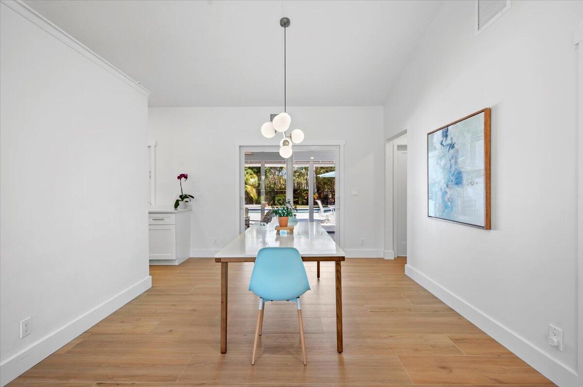 5776 Senegal Drive Jupiter, FL 33458 - Photo 17 of 57 dining area