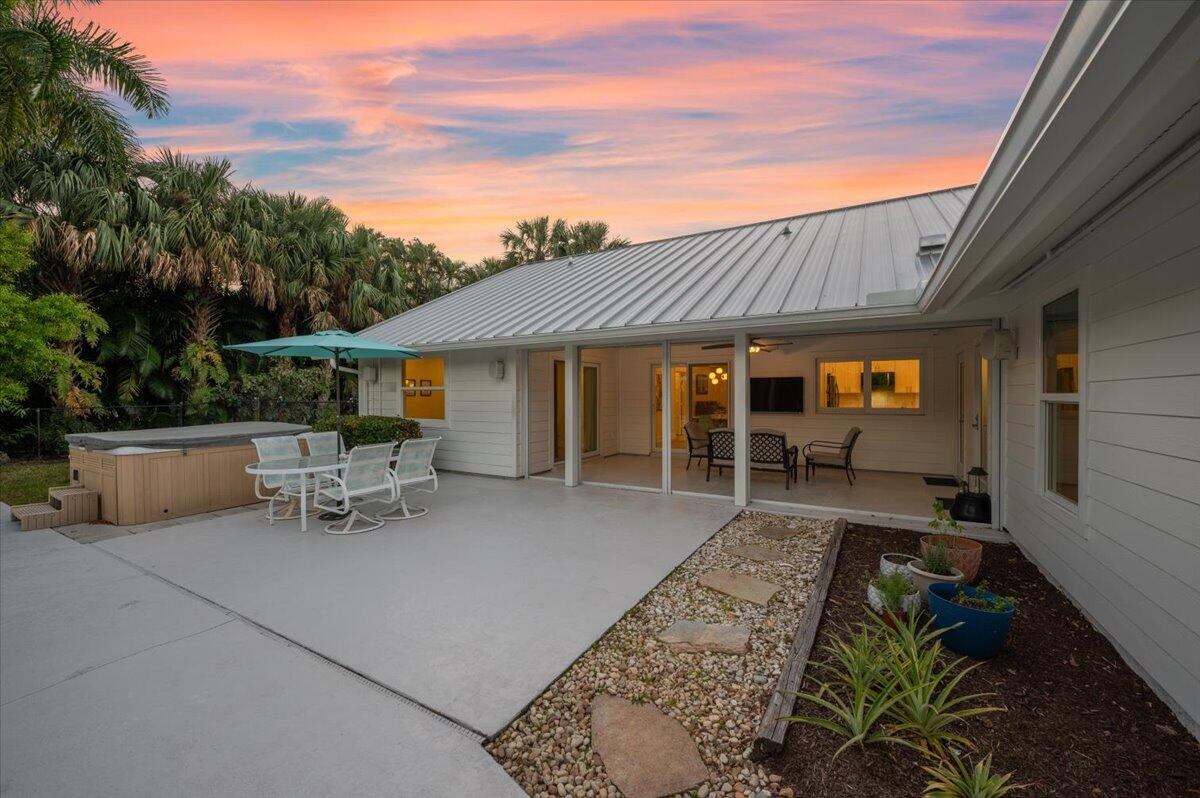 5776 Senegal Drive Jupiter, FL 33458 - Photo 35 of 57 twilight 4