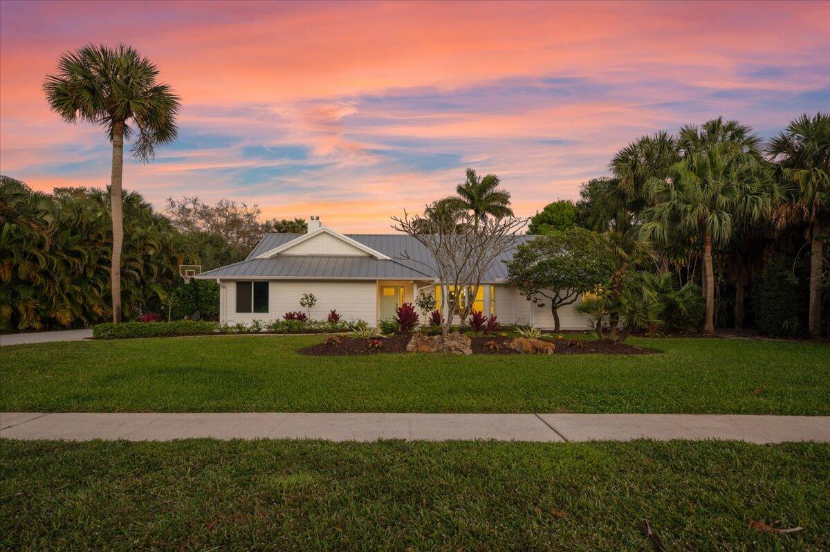 5776 Senegal Drive Jupiter, FL 33458 - Photo 6 of 57 twilight 2