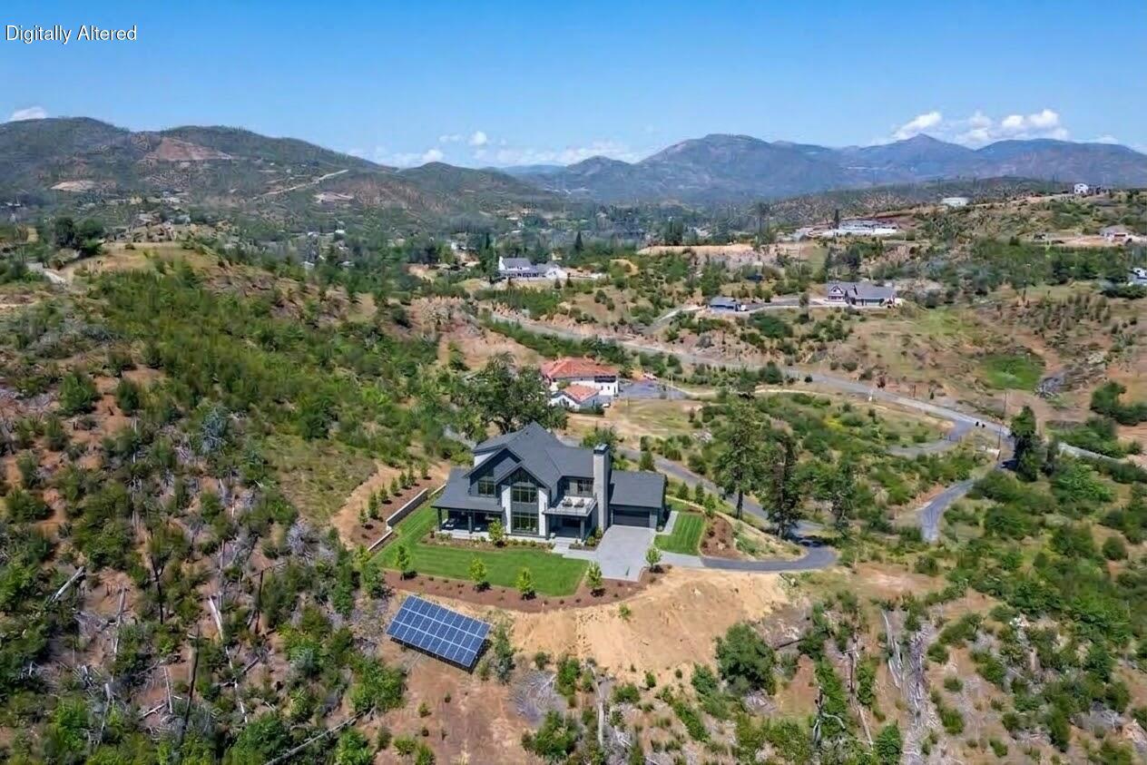 15691 Old Stage Coach Road Redding, CA 96001 - Photo 11 of 41 Virtually Staged House top building pad-
