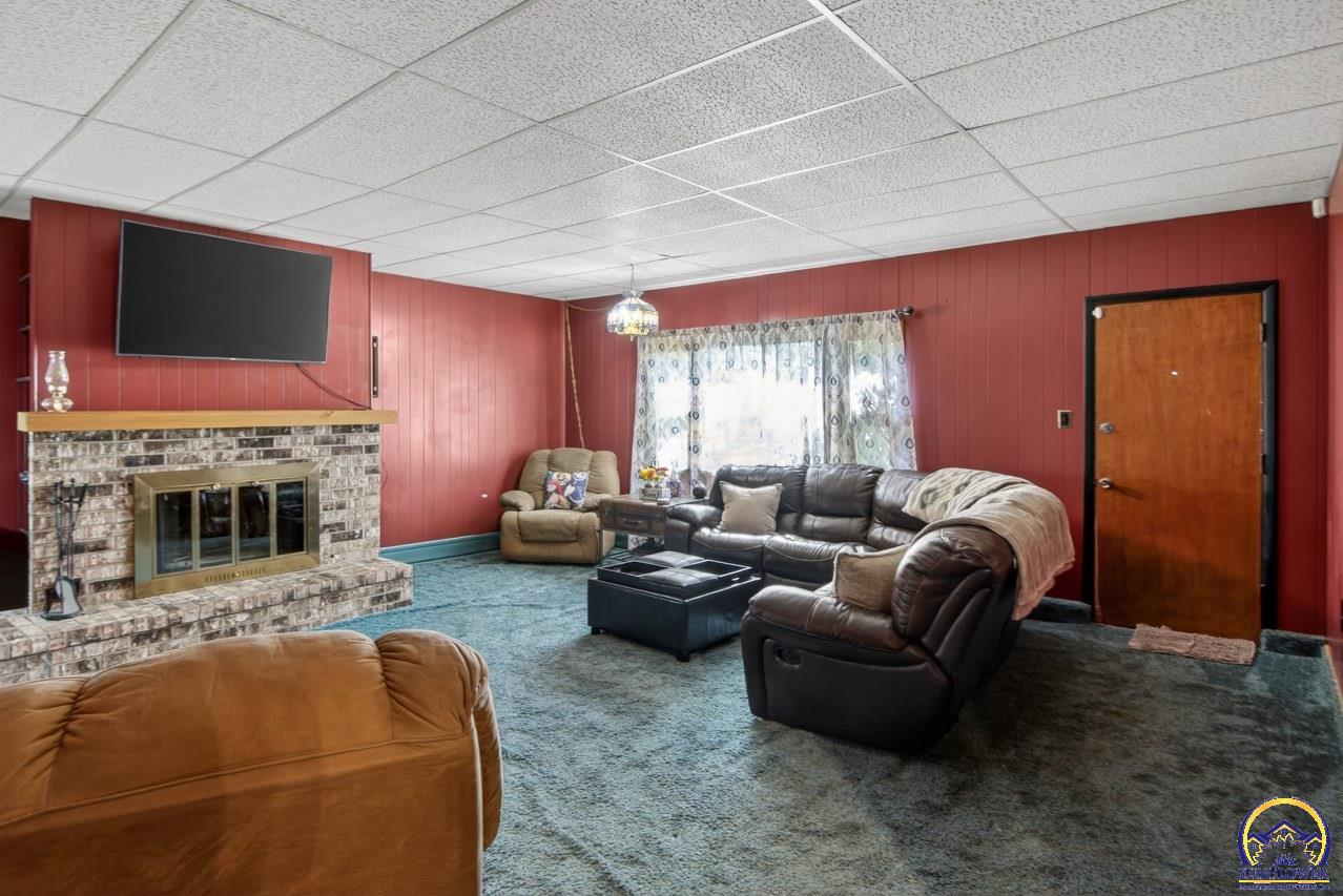 4830 Northwest Pottawatomie Road Topeka, KS 66618 - Photo 21 of 38