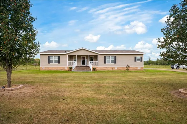 $205,000 | 13015 Highway 118, Florien, LA 71429