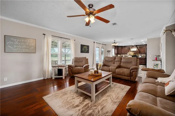 $205,000 | 13015 Highway 118, Florien, LA 71429